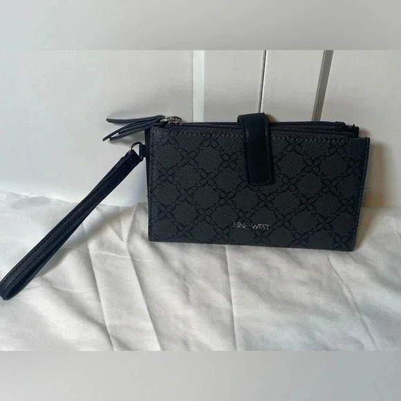 💚 Nine West | Black and Grey wallet clutch - Picture 1 of 10